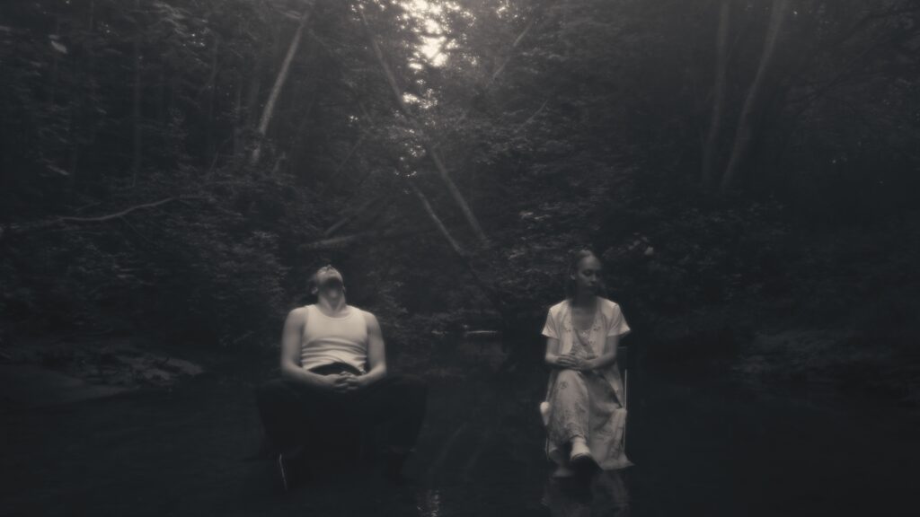 Screencap from Oyster in the river, sardines in the sea, story that observe the dynamics in a relationship during their years of marriage