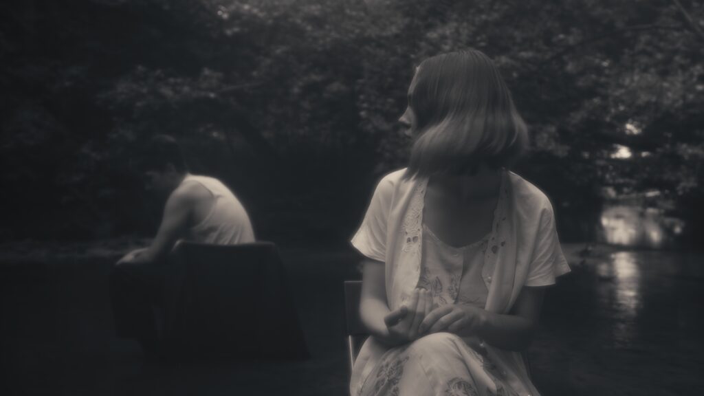 Screencap from Oyster in the river, sardines in the sea, story that observe the dynamics in a relationship during their years of marriage