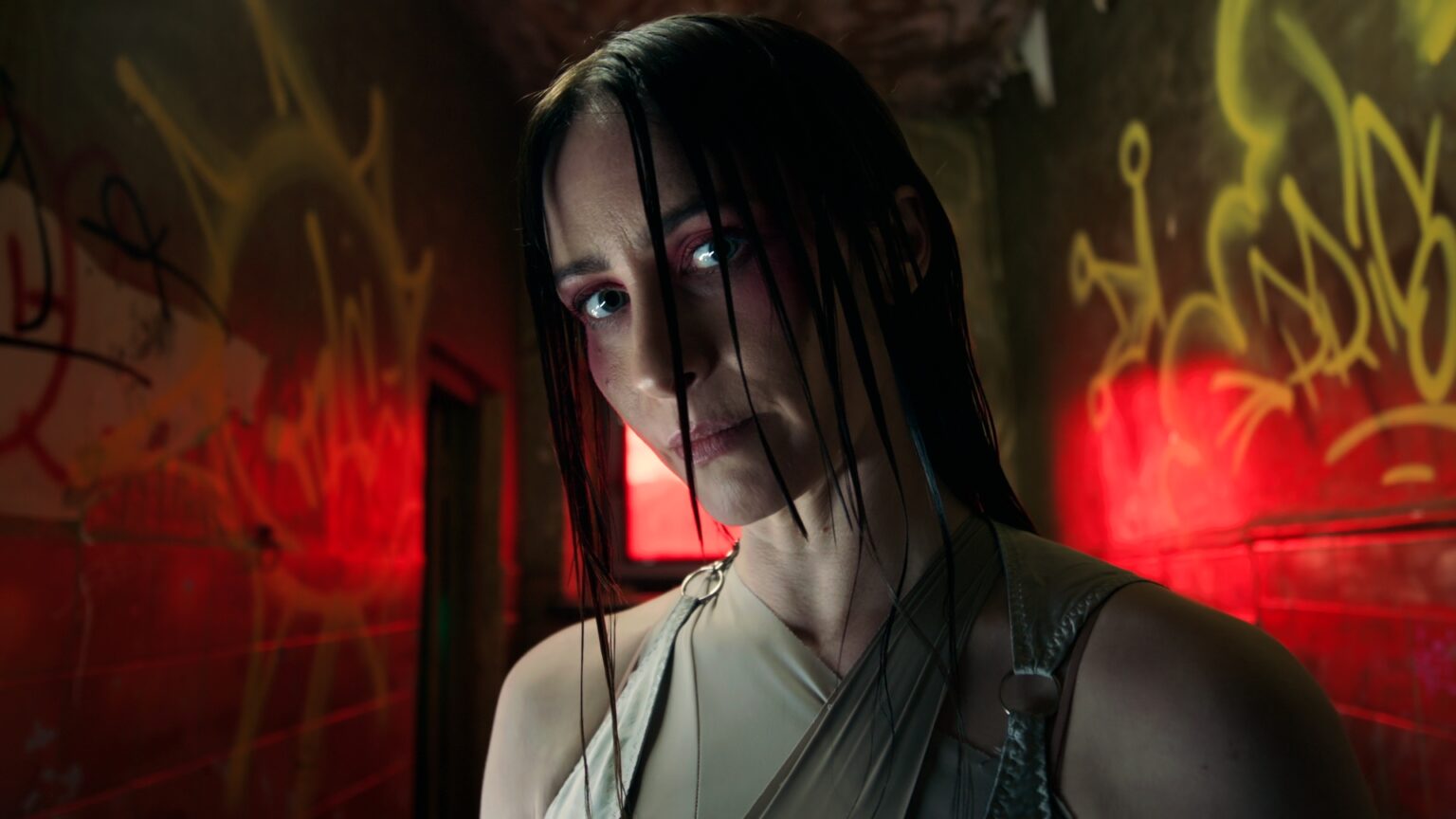 Screencap from the Music Video FRESKO of Malla, portrying a visual journey accompanied by the house music of the song