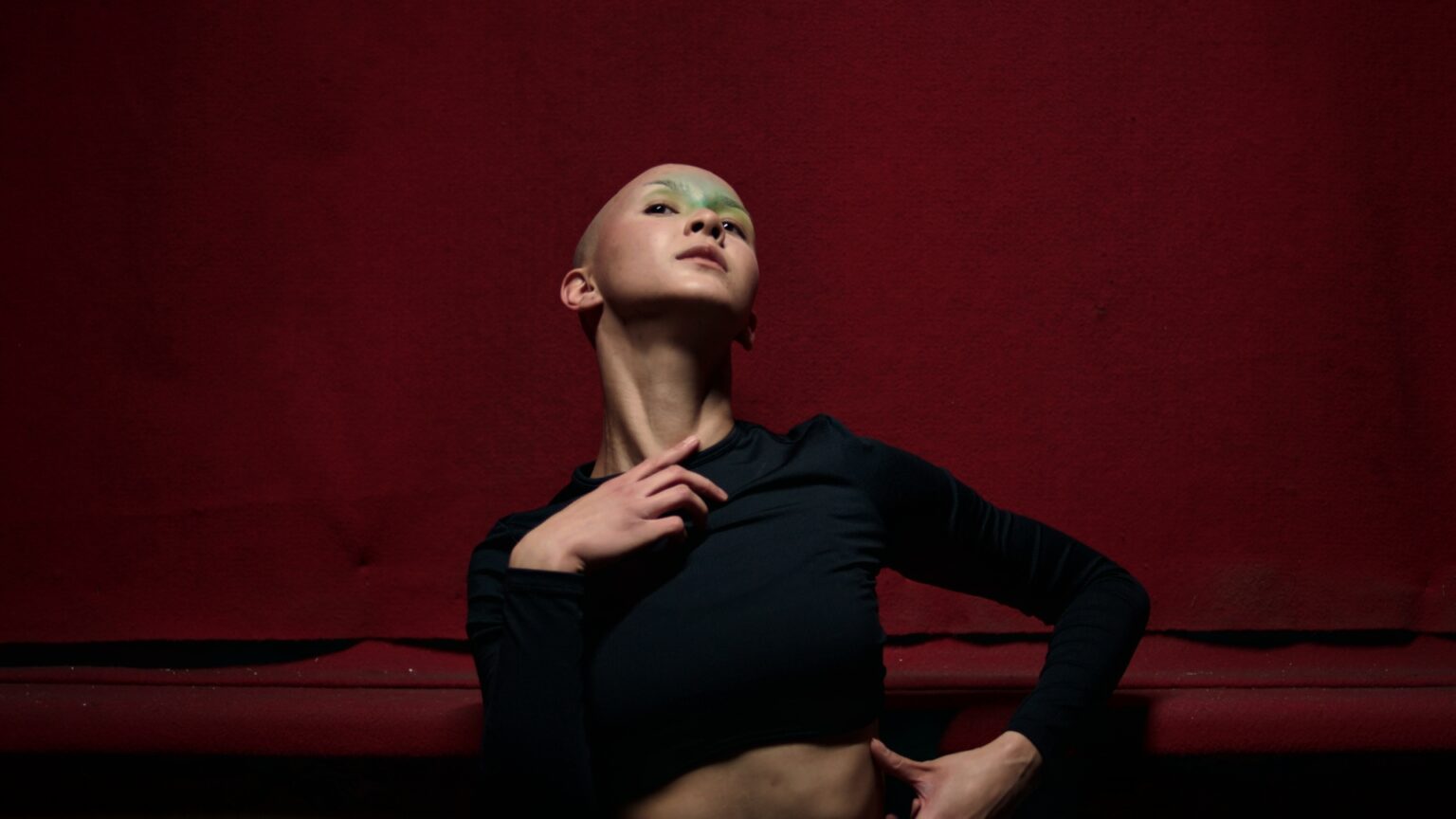 Screencap from the Music Video FRESKO of Malla, portrying a visual journey accompanied by the house music of the song