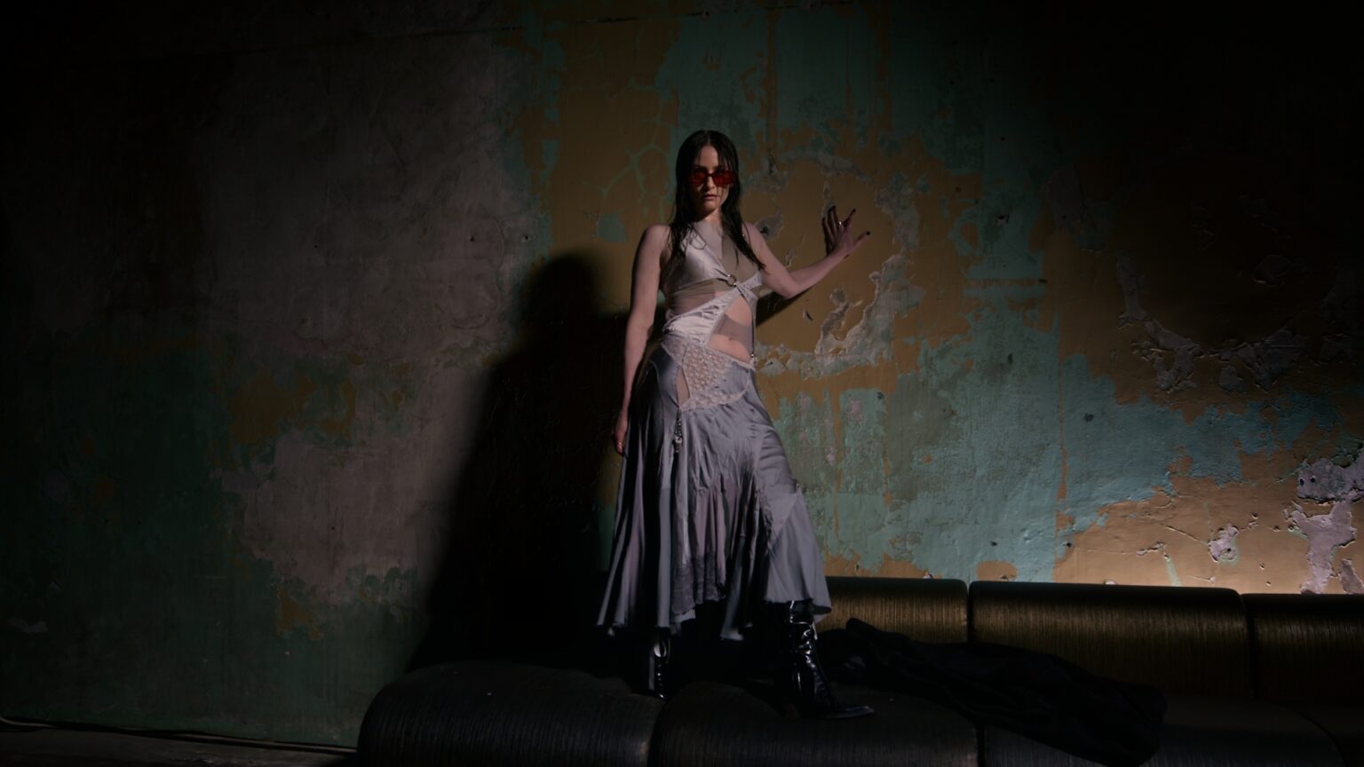 Screencap from the Music Video FRESKO of Malla, portrying a visual journey accompanied by the house music of the song