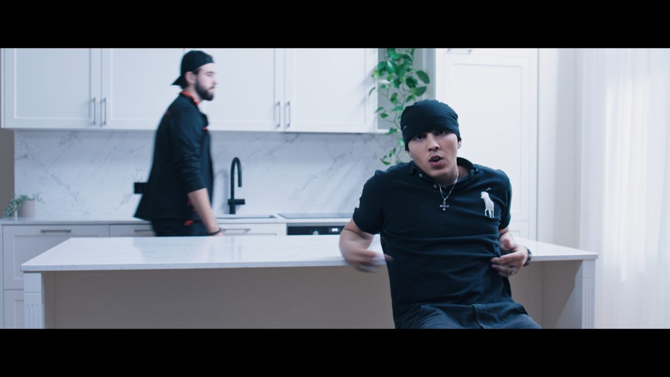 Averagekidluke – Hold Me Close (Music Video – 2025)